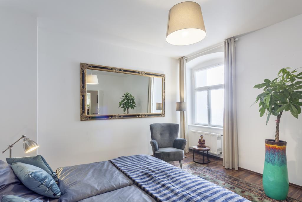The Rheinsberger - Cosy 2Br One Living Room Up To 6 Berlin Exterior photo